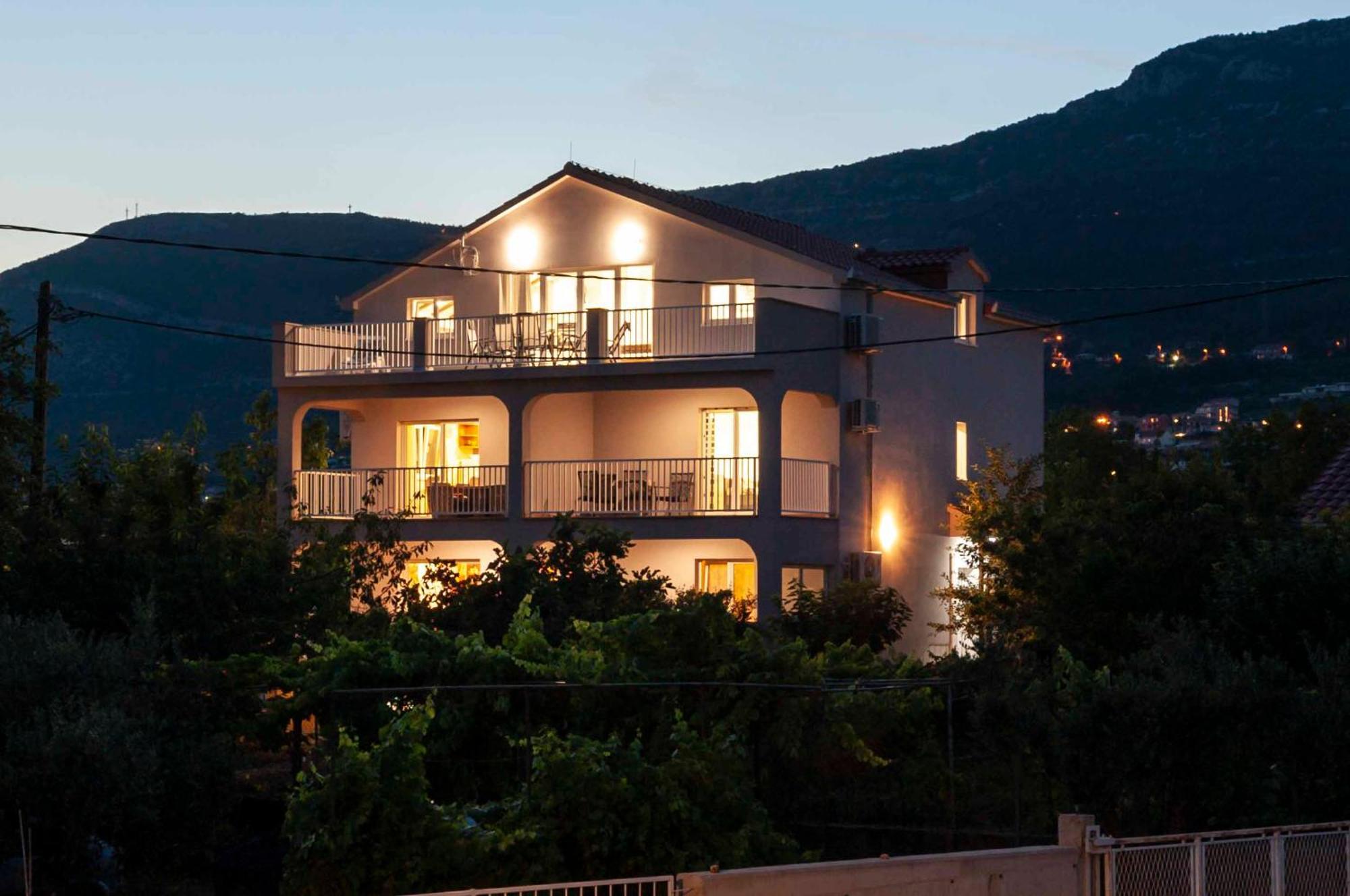 Kaštela Apartment Sunshine, Sunrise, Sunset מראה חיצוני תמונה